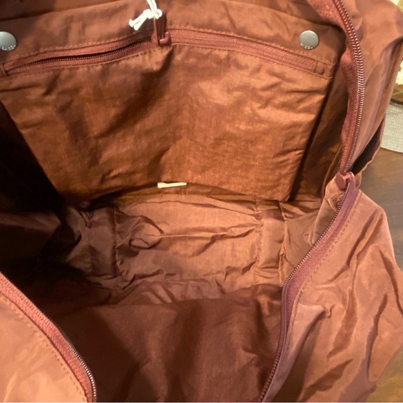 Baggu Cloud Carry-On bag Mahogany - Picture 2 of 9